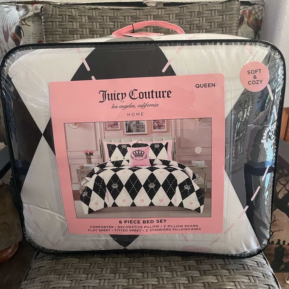 Juicy Couture Black and White Comforter Set